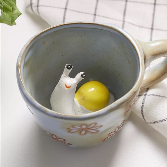 Urban Outfitters Peekaboo Ceramic Snail 12 oz Mug - Picture 1 of 7